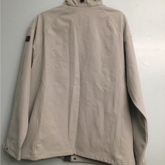 TUMI COAT - Picture 9 of 15